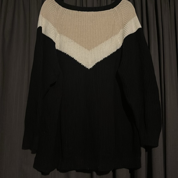 Express Black Tan White Tunic Oversized Sweater - Size Large - Picture 6 of 6